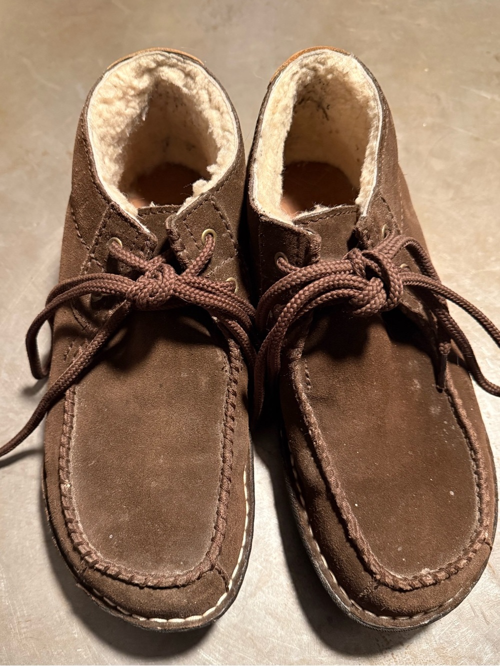 Men's Ugg Cardiff Chukka boot with Shearling Lining size 9 GUC